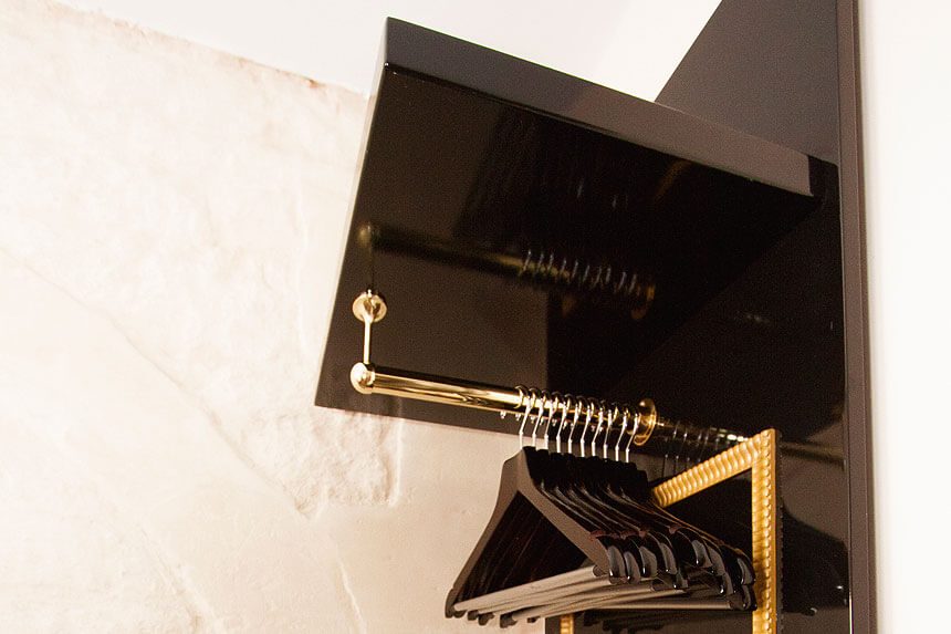 Hotel Open Guest Hanging Rail Classic Black and Gold